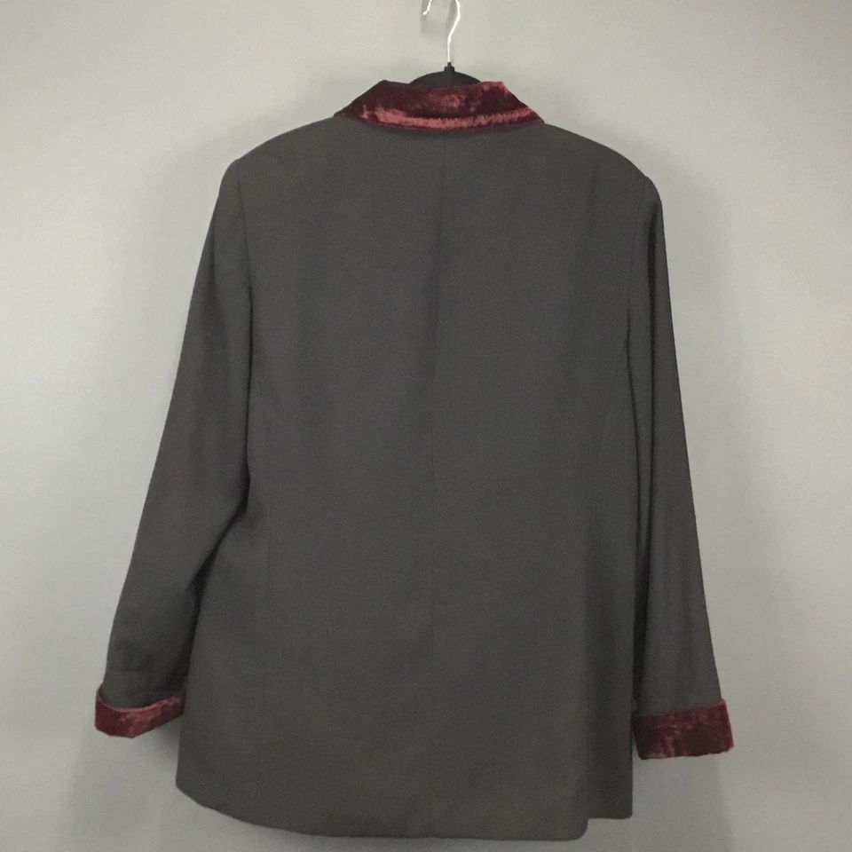 Винтажная женская куртка Laura Scott 14 бархатная отделка атласная подкладка наплечные подушечки 90-е - Изображение 2 из 4