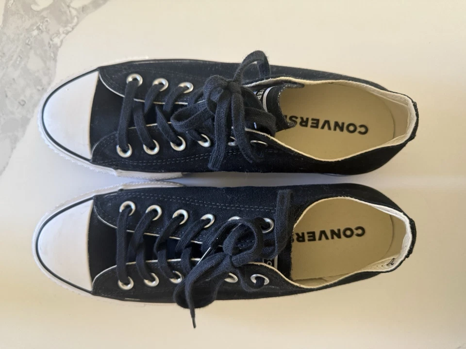 Zapatos deportivos Converse Chuck Taylor All Star Lift plataforma baja para mujer talla 9 Foto 3 de 4