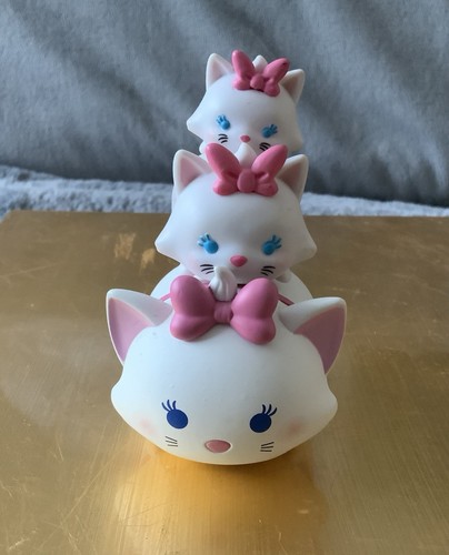 Disney Jakks Tsum Tsum Marie Cat (The Aristocats)Character Hard Figurines x3 VGC - Picture 1 of 8