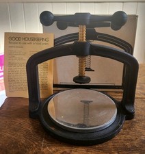 Vintage Robert Welch Meat Press by Victor Castware Black Cast Iron Boxed Recipes