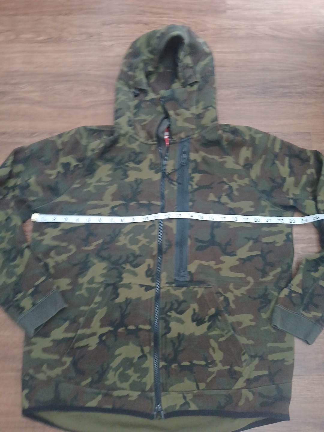 SACAI X NIKE Nike Giacca in Pile Tecnico Uomo Verde Mimetico Full Zip L Verde Mimetico 678950...