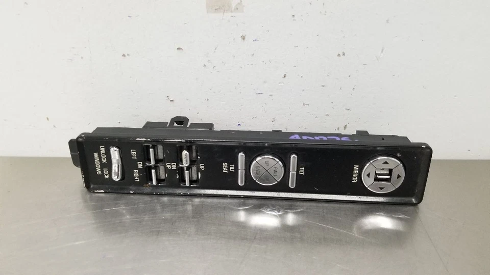 96 BUICK ROADMASTER LIMITED WAGON CONDUCTOR DELANTERO IZQUIERDO INTERRUPTOR DE VENTANA PRINCIPAL Foto 2 de 4