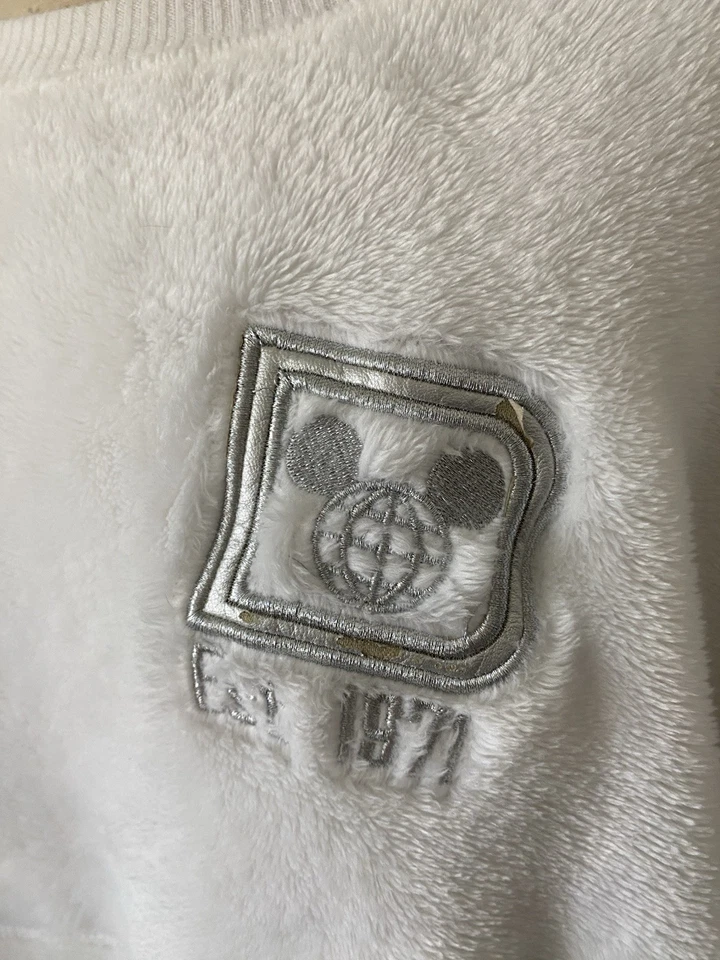 Camiseta deportiva blanca espíritu difuso XXL de Walt Disney World de los parques Disney ligeramente usada Foto 4 de 4