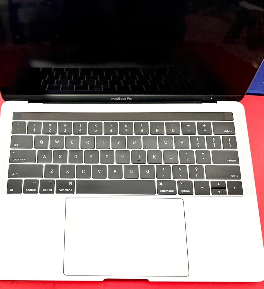 Apple MacBook Pro 13-inch Retina A2251 i5-1038NG7 16GB 512GB UK MacBookPro16,2, photo 3 of 5