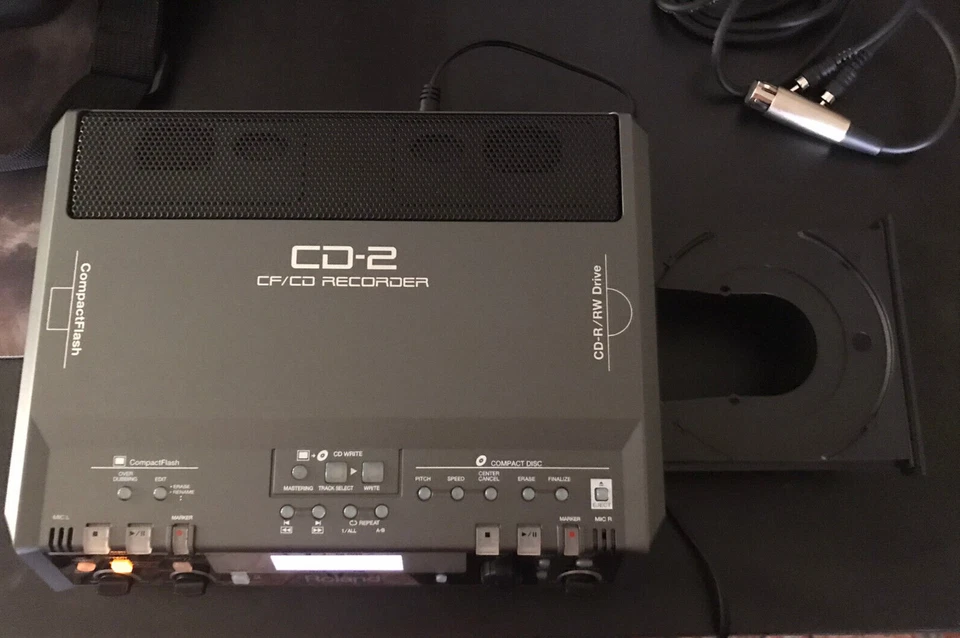Roland CD-2 CF / CD Recorder with Power Supply, Case, CompactFlash ~ EXTRAS - Image 2 of 4