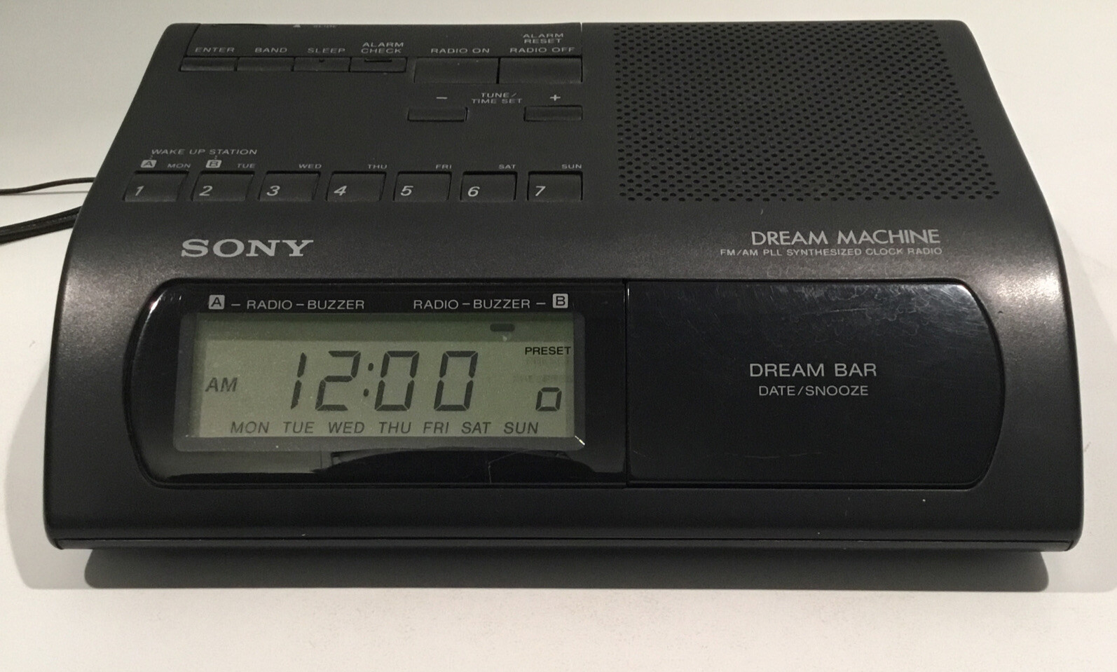 Sony Clock FM/AM PLL Synthesized Clock Radio Dream Machine Model ICF