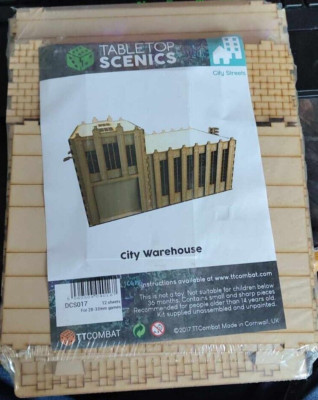 Décor De Table TTCombat : City Streets - City Warehouse (entrepôt Urbain) - Scénique