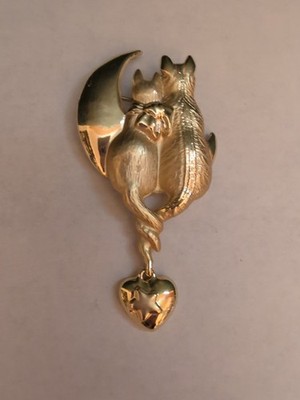 Vintage AJC CATTAILS Two Sitting Cats Facing the Moon Gold Tone Brooch/Pin