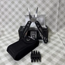 MOSSY OAK Multitool 22-in-1 Multi Tool Pocket Knife Screwdriver Sleeve Plier Saw