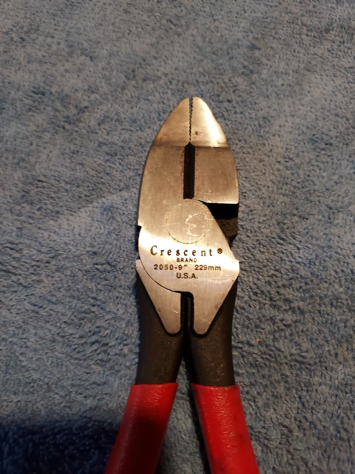 Lineman плоскогубцы с резаком полумесяц, #2050-9", новый, сделано в США - Изображение 2 из 4