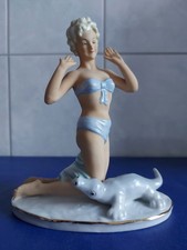 -~Wagner & Apel-~Porzellanfigur-~Mädchen am Strand-~Badenixen-~