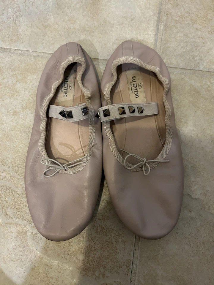 Bailarina de cuero plana Valentino Rockstud, cuero rosa Foto 4 de 4