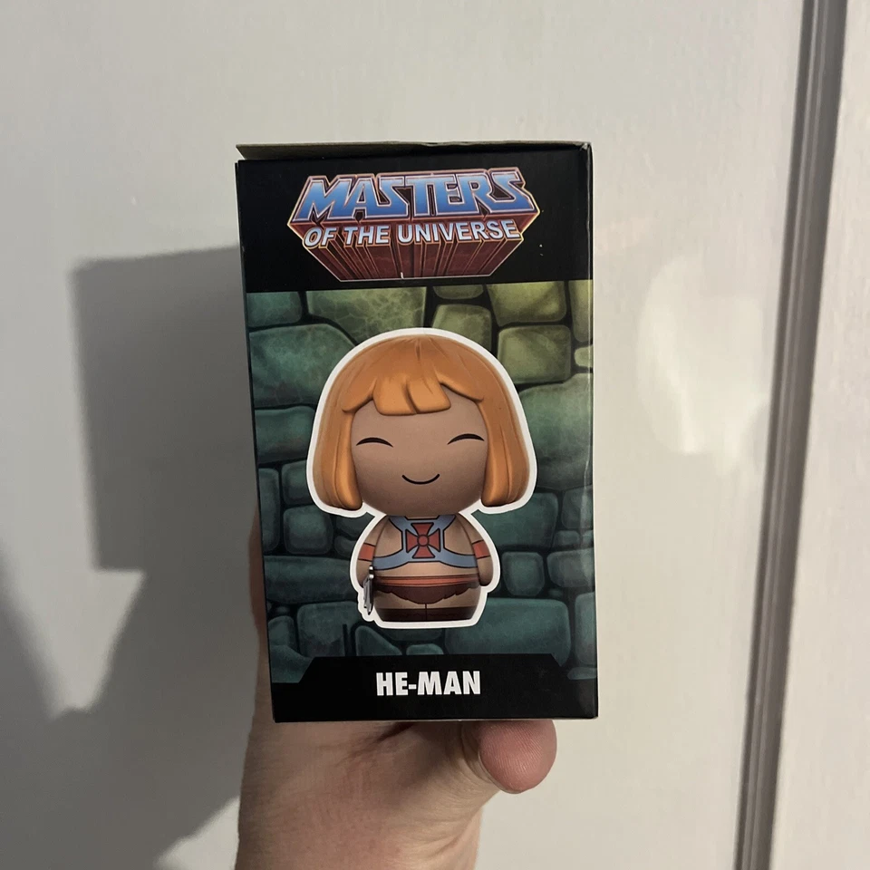 Figura Vinilo Funko Dorbz - Masters of the Universe: HE-MAN EDICIÓN LIMITADA PERSECUCIÓN Foto 2 de 4