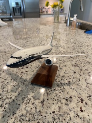 航空機・ヘリコプター ANA 1/100 B737-MAX8 PACMIN American Airlines 737 MAX 8 Aircraft Model in 1/100 Scale — The