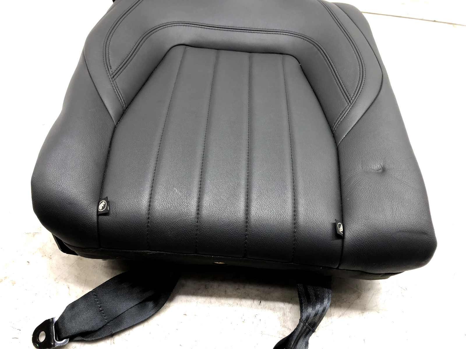 2014-2019 MASERATI QUATTROPORTE RIGHT PASSENGER REAR UPPER SEAT CUSHION OEM.
