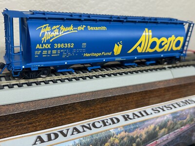 ALBERTA HERITAGE '' SEXSMITH '' CYLINDRICAL 4-BAY HOPPER  ETCHED HO SCALE NEW OOP