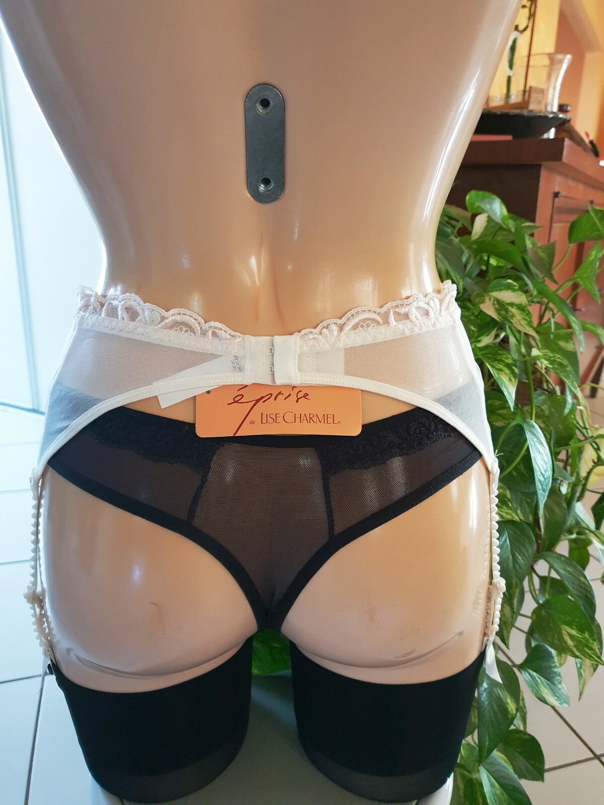 EPRISE LISE CHARMEL PORTE JARRETELLE TAILLE 4 MODELE PRECIOUS MODE REF BC4944