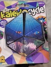 The Amazing KaleidoCycle Fidget Toy #92613