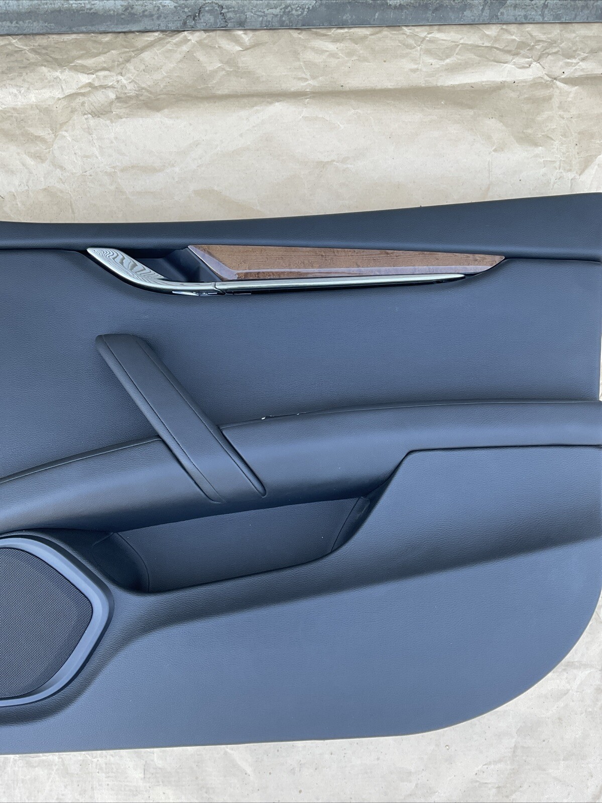 2014-2018 MASERATI QUATTROPORTE FRONT RIGHT SIDE INTERIOR DOOR PANEL TRIM OEM