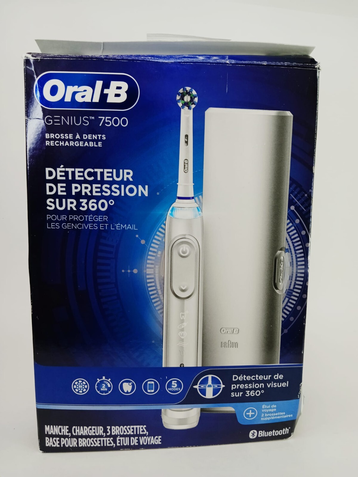 OralB 7500 Electric Toothbrush with Replacement Brush Heads and Travel