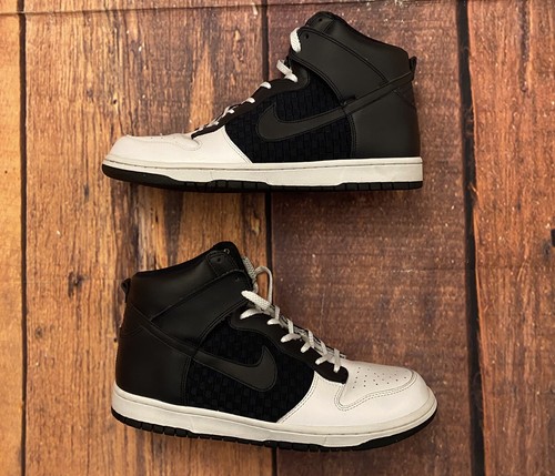 navy blue and white dunks high