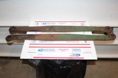Two 1010 RU RC RUS John Deere Draft Links AT16358 Sub AT16359 Overall Length 34''