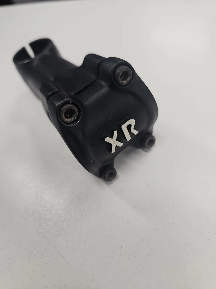 Vástago de bicicleta de aleación de abrazadera de 31,8 mm TRUVATIV XR - 90 mm 1 1/8 dirección 5 grados de elevación Foto 2 de 4