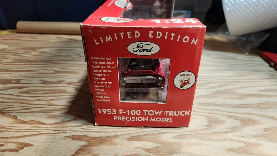 Gearbox Collectibles 1953 Ford Fire Cheif Tow Truck - Image 4 of 4