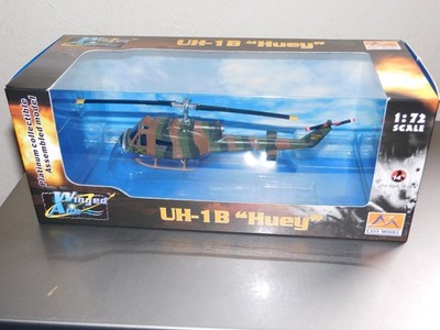 aus Nachlass altes Easy Model 36910  UH-1 B ''Huey''  1:72 unbenutzt in OVP Selten