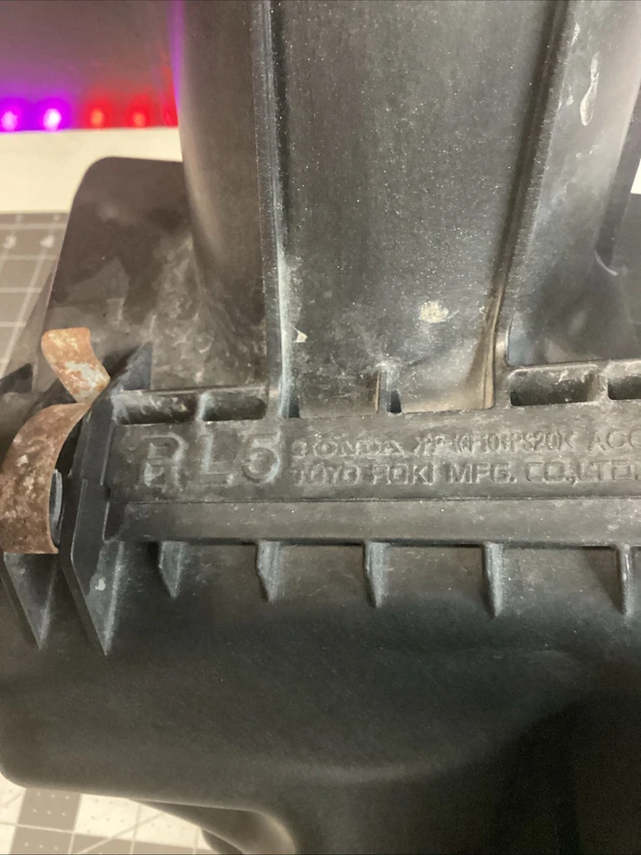 2009-2014 Acura Tsx 2.4L Air Intake Cleaner Filter Box - Image 4 of 4