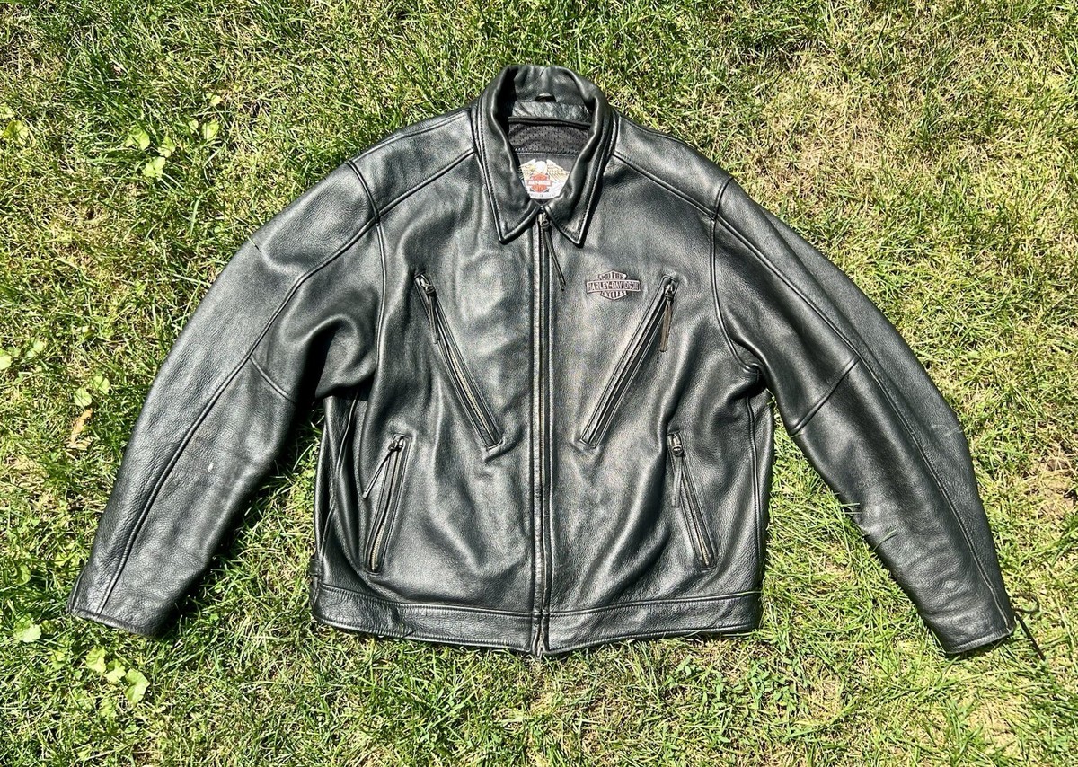 Vintage 06' Harley Davidson Men's Burnout Black Leather Motorcycle