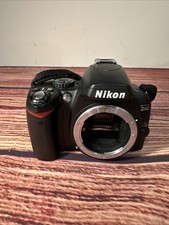 Nikon D40 Digital SLR DSLR Camera Body ONLY 6.1MP - WORKING