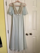 Vintage Shadowline Peignoir Set Baby Blue Lace Nylon Nightgown Robe Petite