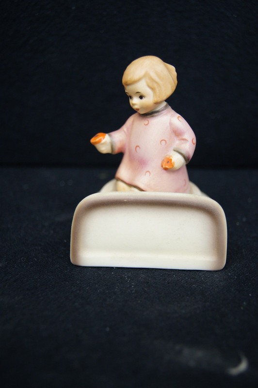 HUMMEL GOEBEL Porcelain Figurine #482/5/0 One For You, One For Me 2.75" TMK-7