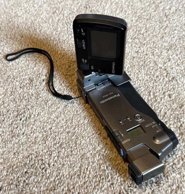 Panasonic KXL-600A Digital Camera w/ View Finder Vtg 1997 Powers On - For Parts - Image 3 of 4