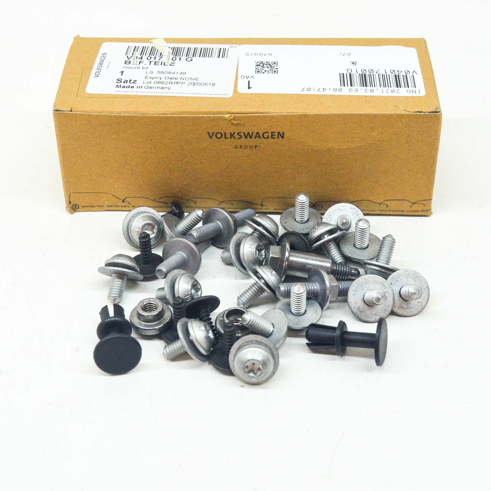 NEW AUDI Q7 4M FRONT LEFT FENDER MOUNT KIT HARDWARE V04017001G 