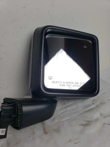 Used Right Door Mirror fits: 2021 Jeep Wrangler painted power w/blind spot alert