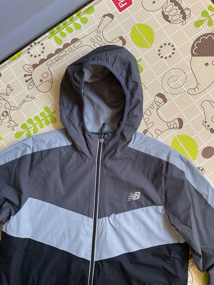 New Balance Men Black Grey Rain Coat With Hood Size S Jacket New Balance Men Black Grey Rain Coat With Hood Size S Jacket