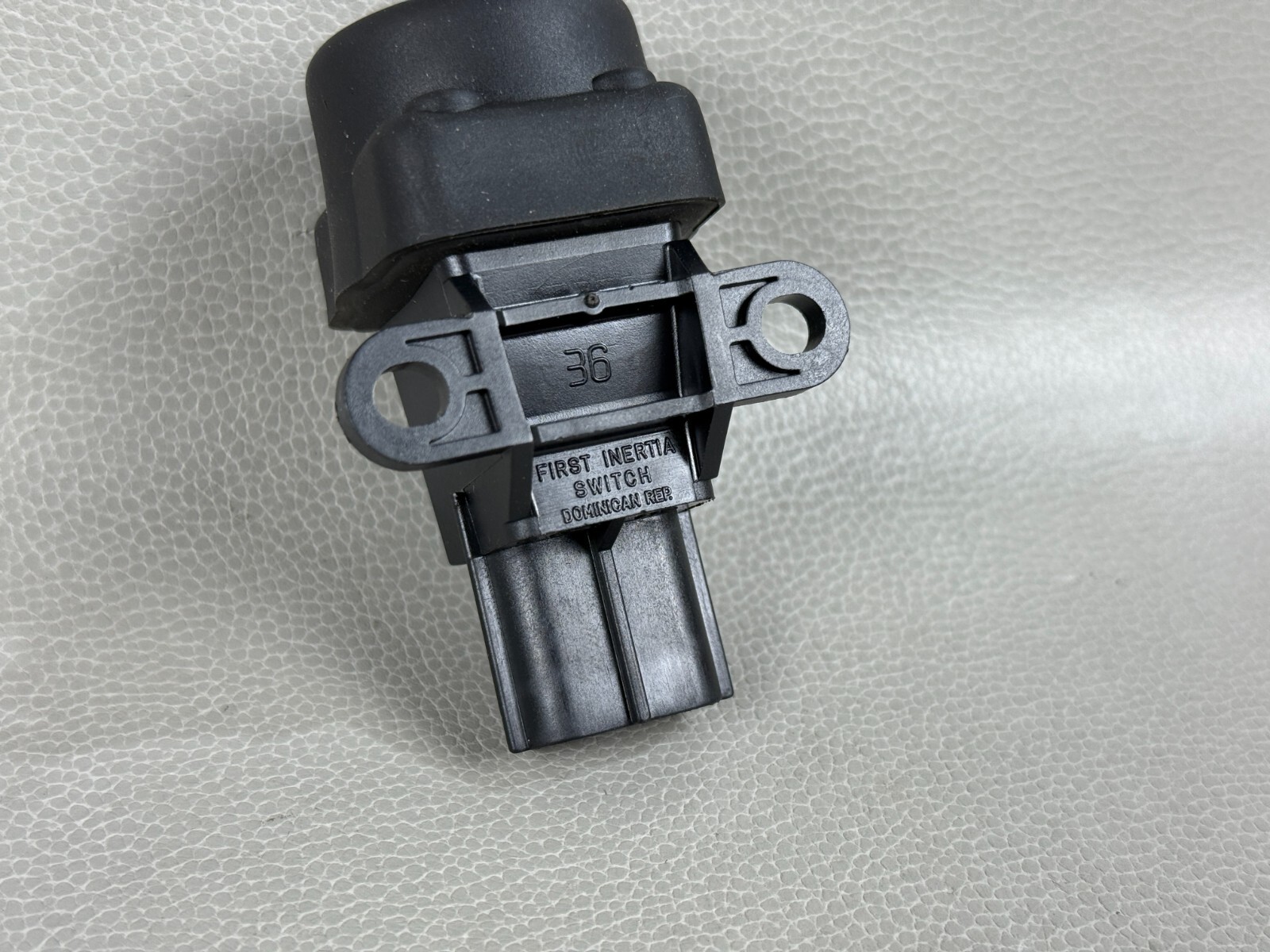 BRAND NEW! BENTLEY GENUINE INERTIA CUTOFF SWITCH OEM # UD75241