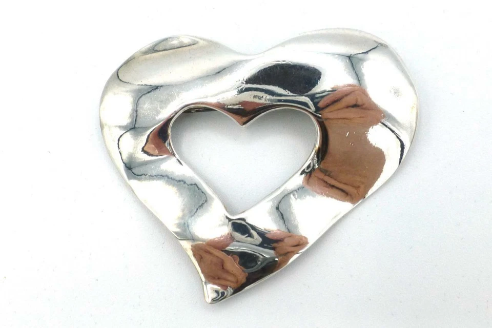 Signed Givenchy Paris New York Couture Silver-Plated Free-form Heart Brooch Foto 2 de 4