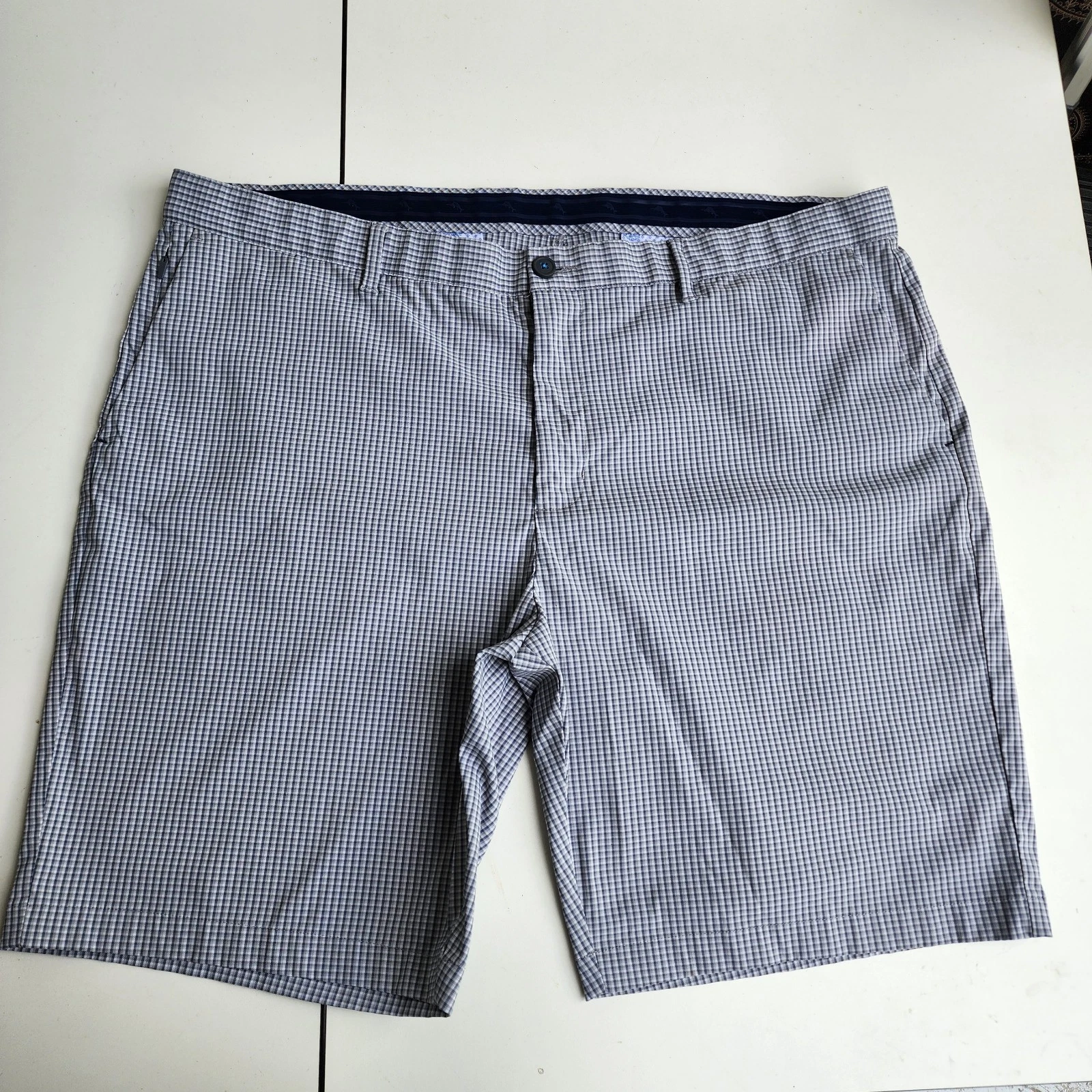 $118 Tommy Bahama Men's Stretch Ace Fairway Plaid Short Carbon Grey Sz 44