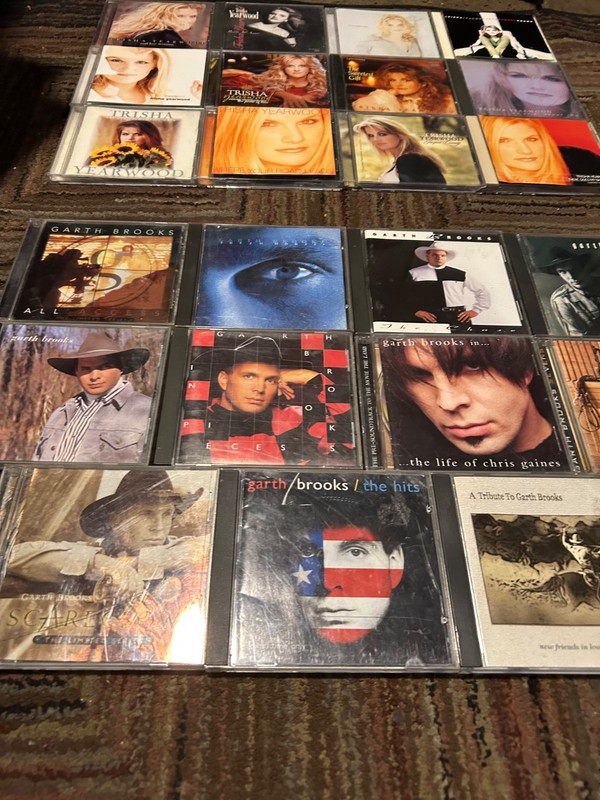 TRISHA YEARWOOD 12 CDS COUNTRY USED + 11 GARTH BROOKS CDS