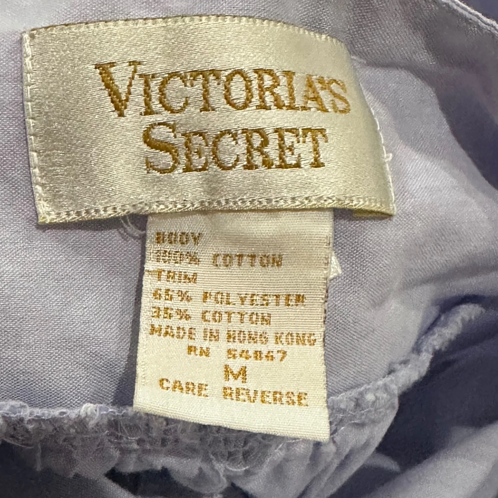 UNDERCOVER Camicia da notte Victoria's Secret etichetta oro pizzo occhielli lavanda made in Hong Kong M