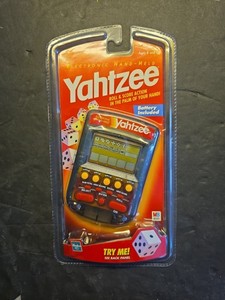 Yahtzee Électronique Portable – Jeu De Dés Numérique – Version Française – Jeu De Société Voyage – Cadeau Enfant Adulte