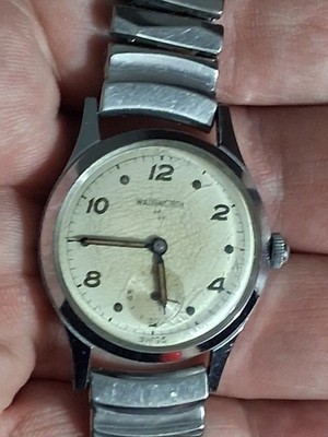 Vintage 1960s Illinois Wadsworth 17j 31mm Mechanical Wind Watch  (Made By ELGIN)