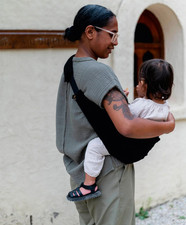 New Wildride BLACK Toddler Carrier / Sling