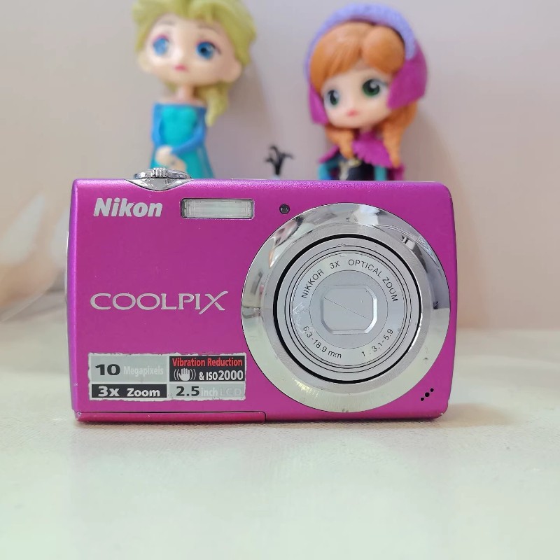 Nikon Coolpix S220 10.0MP 3x Zoom Compact Digital Camera English