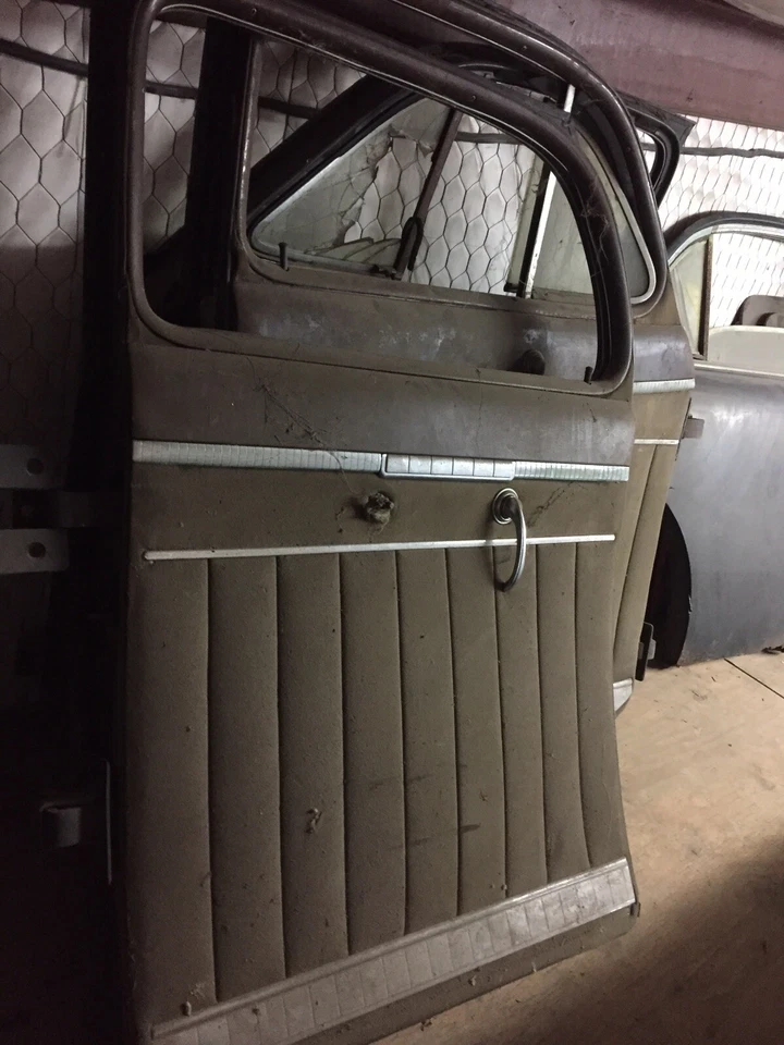 Cadillac serie 67 1941 puerta trasera derecha Foto 4 de 4