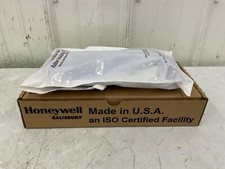 SALISBURY E0011BL/8 Elect Insulating Gloves,Type II,8,PR1 3ZZA9