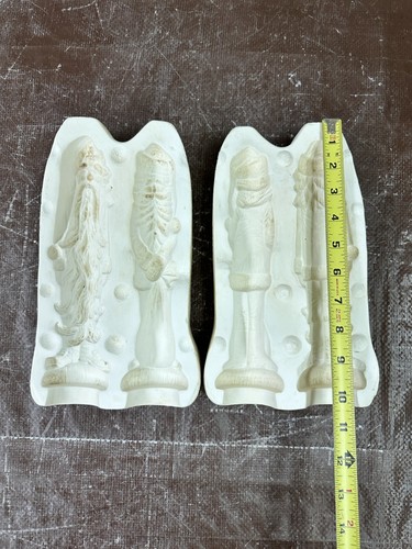 VINTAGE NOWELL'S CERAMIC MOLD #NM-1825 TWO STICK SANTAS 9"H EACH - Picture 9 of 10